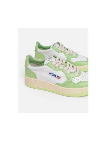 Sneakersy Autry białe