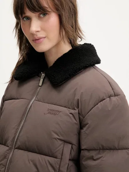 Tommy Jeans Яке кафяво