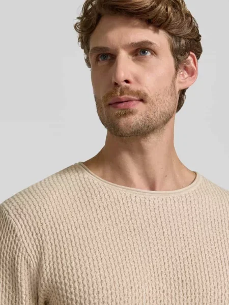 Sweter z dzianiny z fakturowanym wzorem model BLUMASON' Jack & Jones Premium beżowy