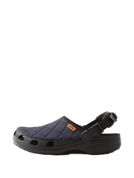 Matlasat papuci tip mules Crocs clasici negru