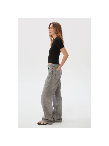 Футболка в рубчик Estro чорна