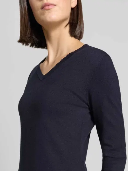 Sweter z mieszanka z dekolt w serek Christian Berg Woman granatowy