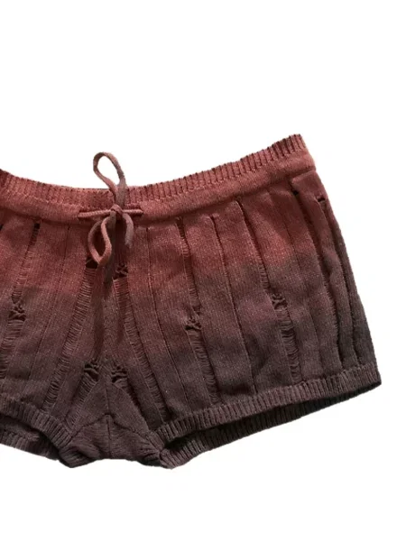 Viseltes hatású rövidnadrág Leslie Amon barna