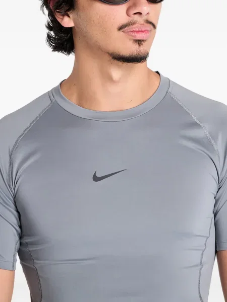 Hanorac cu glugă Nike din jacard negru