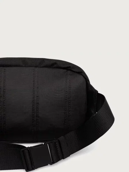 Under Armour övtáska Triumph fekete