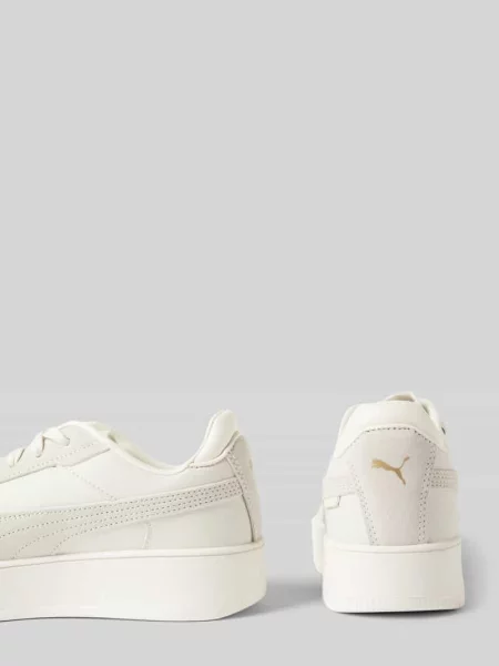 Sneakersy Puma w miejskim stylu beżowe