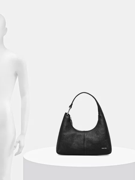 Calvin Klein Válltáskák fekete