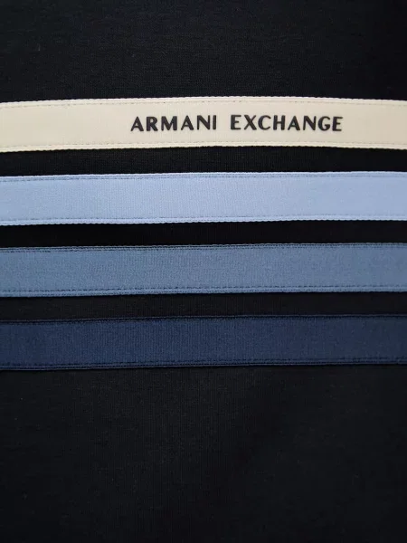 Свитер Armani Exchange с капюшоном