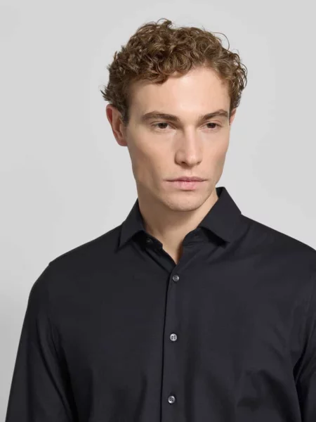 Koszula biznesowa o kroju slim fit z dodatkiem streczu Olymp Level Five czarna