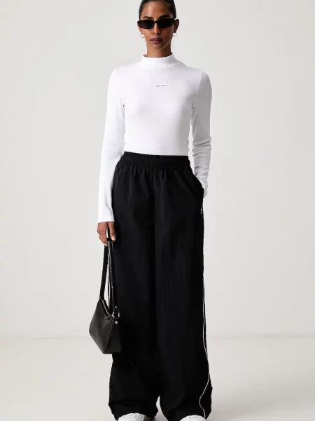 Bluză Guess Jeans cu guler înalt alb