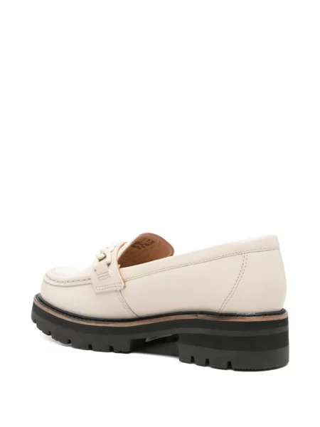 Colier Clarks