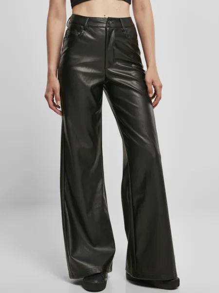 Pantaloni Urban Classics din piele negru