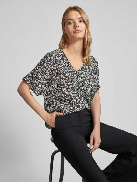 Bluzka o luźnym kroju z z dekoltem w serek model ‘EASY’ Vero Moda czarna