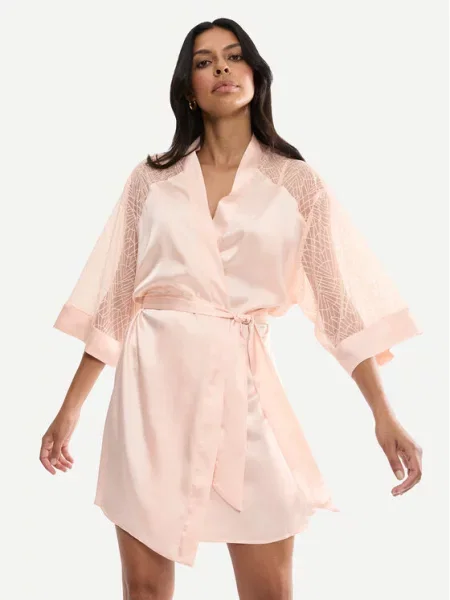 Triumph Halat A Weekend To Remember bej