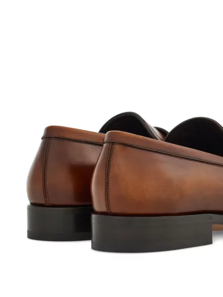 Loaferiai Ferragamo ruda