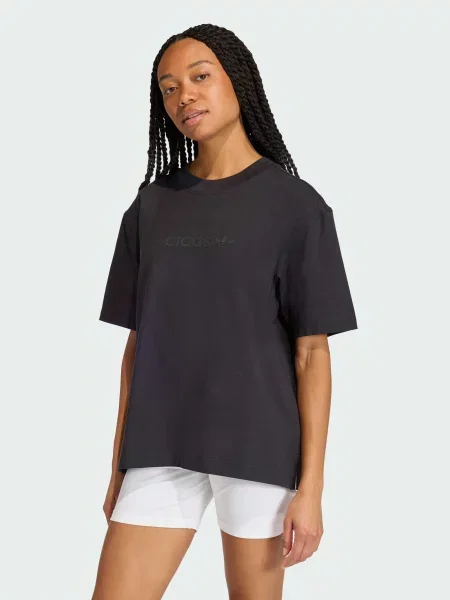 Футболка adidas чорний