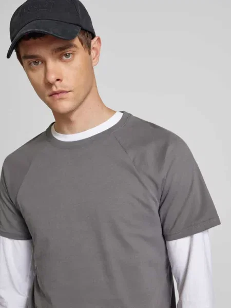 T-shirt z raglanowymi rękawami Review
