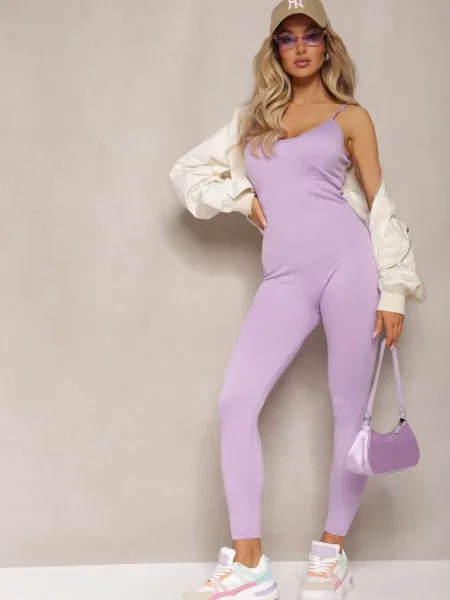 Dopasowany Kombinezon Sportowy z Elastycznego Materiału na Cienkich Ramiączkach Winifasa fioletowy