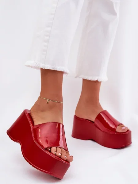 Lakirane copati Boto s platformo rdeča