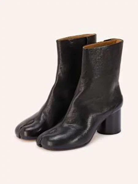 Maison Margiela Kotníčkové Boty Tabi černá