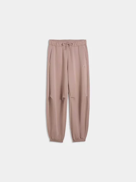 Спортивные штаны Puma бежевые