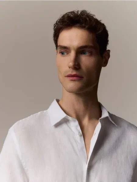 Reserved Cămașă din in croială slim alb