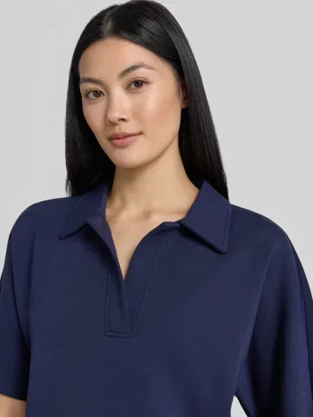 Koszulka polo z dekoltem w serek krój regular fit Christian Berg Woman granatowa