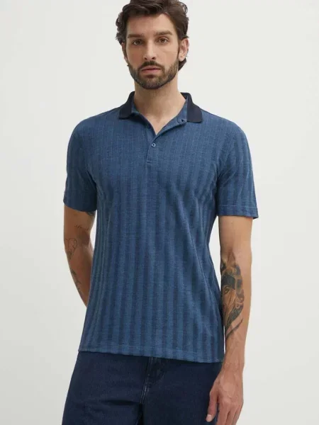 Тениска с яка Sisley с десен синьо