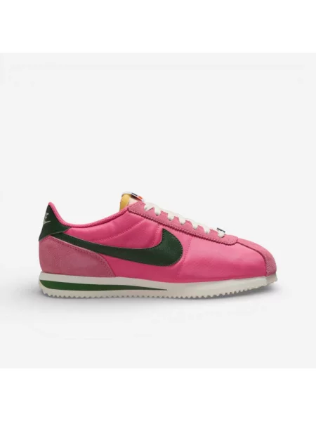 Pantofi Nike roz
