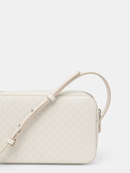 Táska Calvin Klein Emblem Aop Elongated Camera Bag Ekru bézs