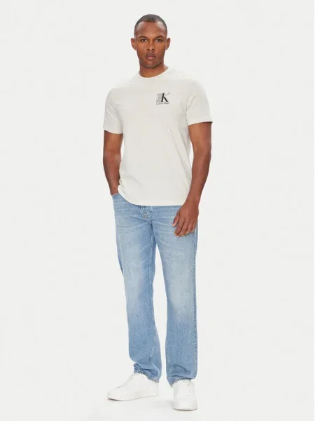 Тениска Calvin Klein с абстрактен десен