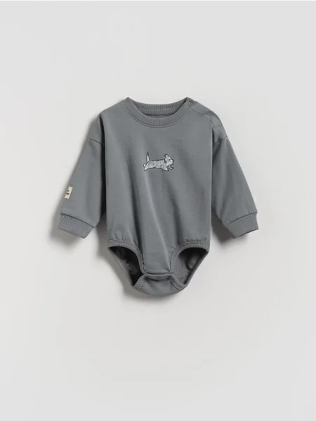 Costum Reserved de costum gri