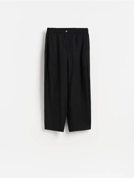 Reserved Pantaloni cu conținut ridicat de modal negru