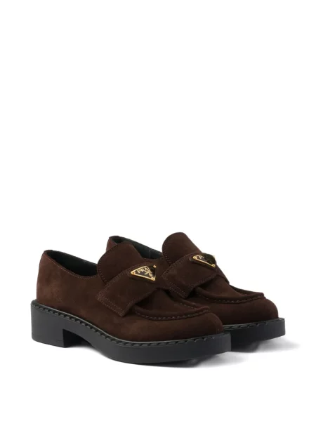 Pantofi loafer Prada din piele de căprioară maro