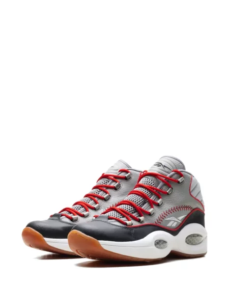 Fűzős csipkés sneaker Reebok szürke