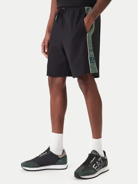 Emporio Armani Pantaloni scurți sport negru