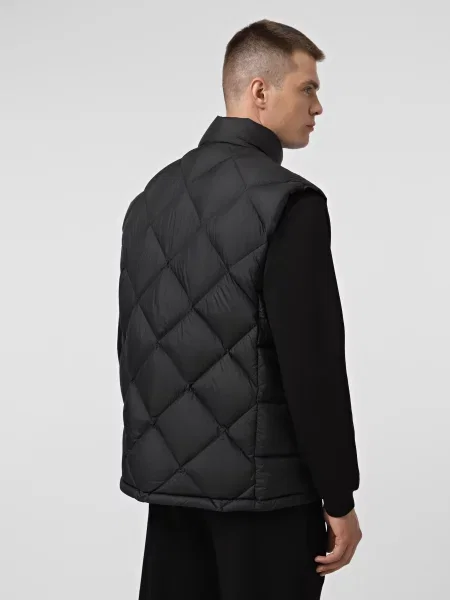 Жилет чорний