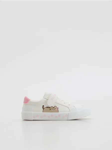 Кеды Reserved белые