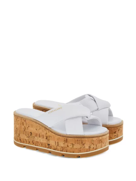 Sandale Ferragamo cu pană cu imagine alb