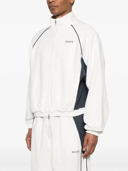 Яке Rhude бяло