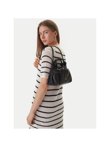Tommy Hilfiger Дамска чанта Th Soft Leather Med Crossover черен