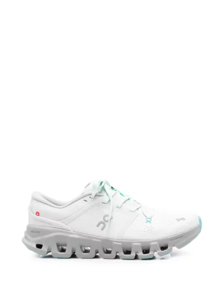 Sneakerși On gri