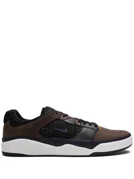 Sneakerși Nike maro