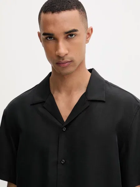 Calvin Klein ing férfi modállal fekete