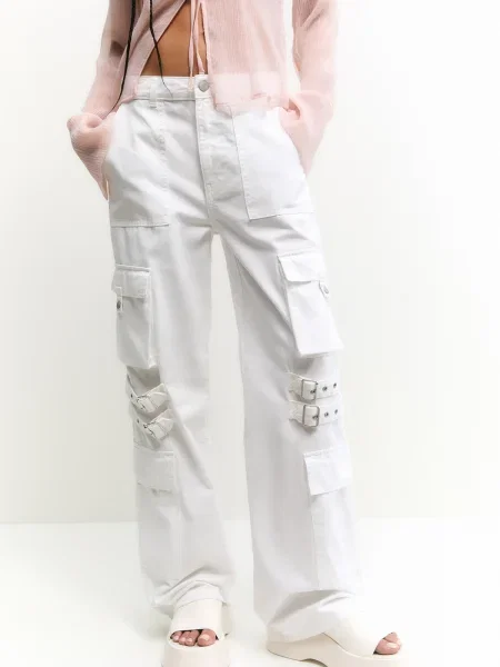 Pull&Bear Pantaloni eleganți alb