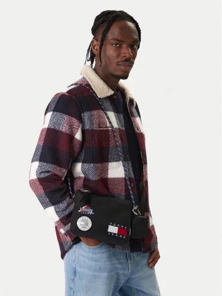 Tommy Jeans Мъжка чантичка Tjm Archive Trek Sacoche черен