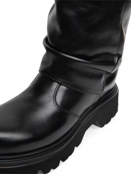 Botine Nero Giardini din piele cu cataramă negru