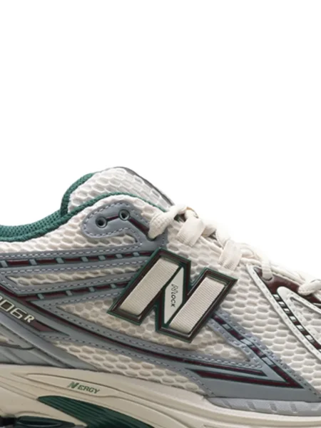 Маратонки New Balance Fresh Foam червено