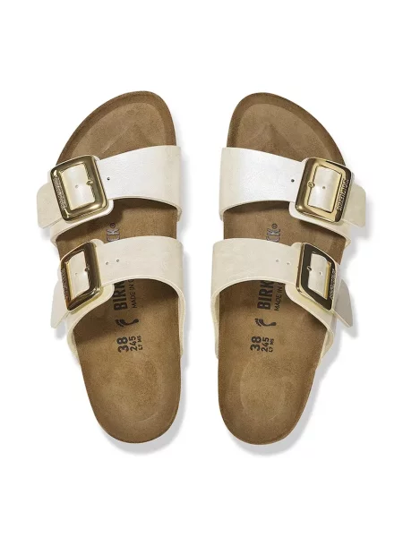 Шлепанцы Birkenstock с пряжкой белые