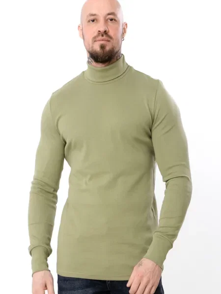 Гольф свитер носи своє